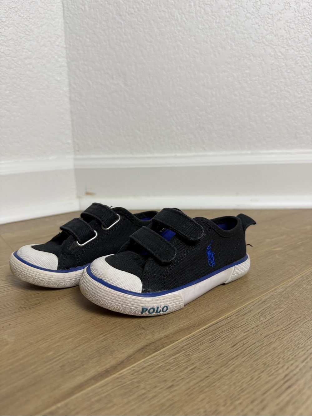 Polo by Ralph Lauren Black Canvas Kids Sneakers with Blue Logo - Picture 4 of 8